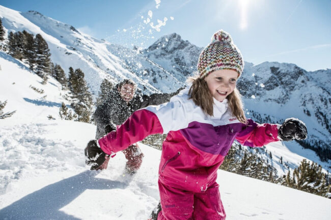 Skispass für Groß und Klein in den Schigebieten in Tirol